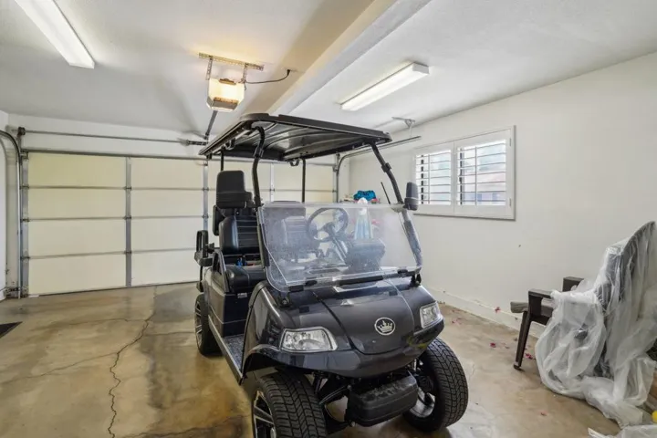 20-web-or-mls-La Costa Cir-04042025-020