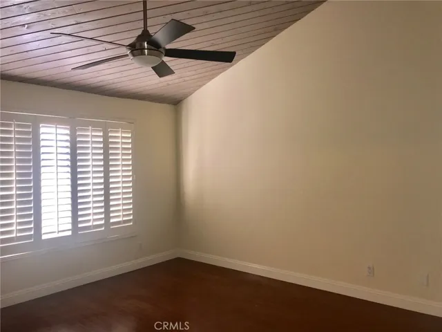17807 Devonshire Street 4, Northridge, California 91325