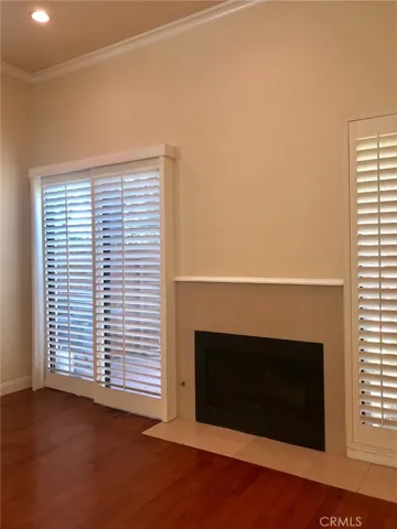 17807 Devonshire Street 4, Northridge, California 91325