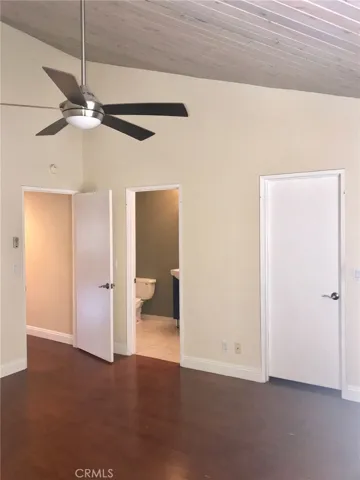 17807 Devonshire Street 4, Northridge, California 91325