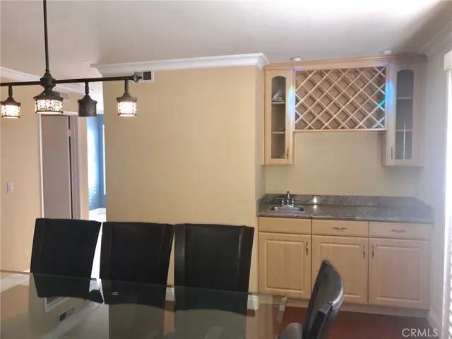 17807 Devonshire Street 4, Northridge, California 91325
