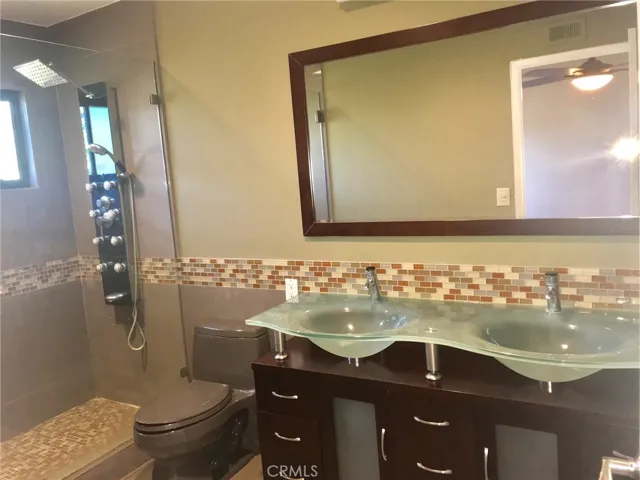 17807 Devonshire Street 4, Northridge, California 91325