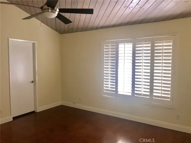 17807 Devonshire Street 4, Northridge, California 91325