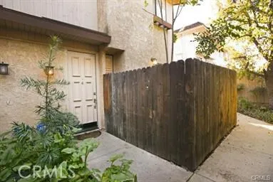 17807 Devonshire Street 4, Northridge, California 91325