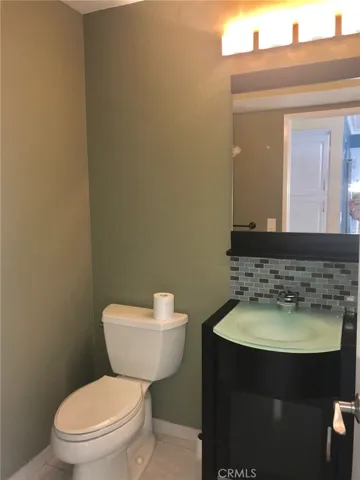 17807 Devonshire Street 4, Northridge, California 91325