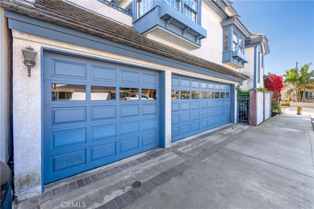 3 car garage
