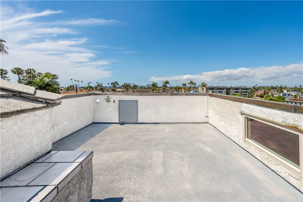 Rooftop deck