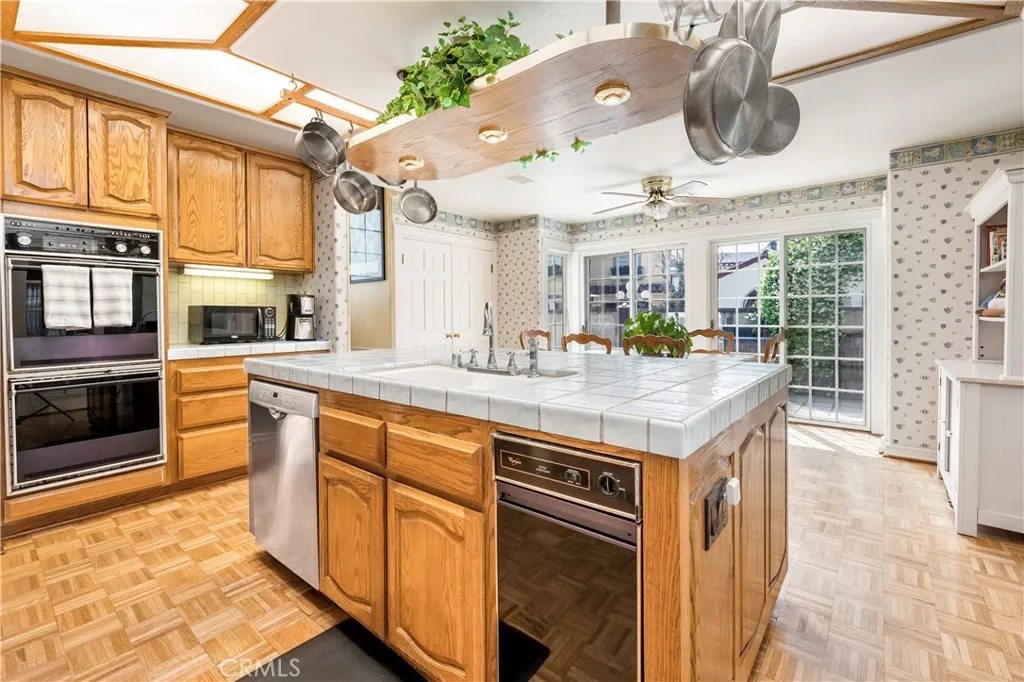 Kitchen island