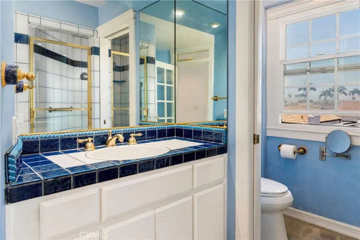 2nd sink in Primary bath