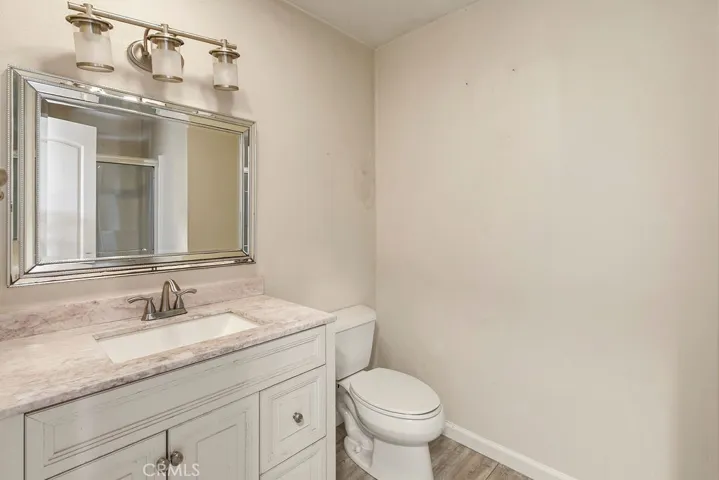 8633 Portola Court 17e, Huntington Beach, California 92646