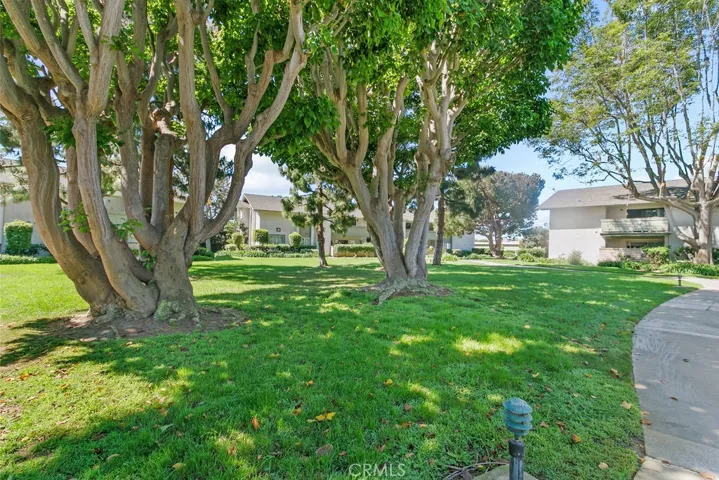 8633 Portola Court 17e, Huntington Beach, California 92646