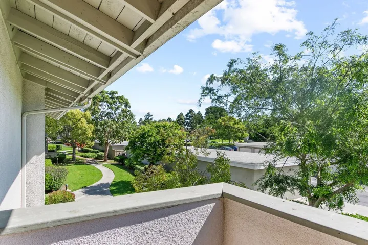8633 Portola Court 17e, Huntington Beach, California 92646
