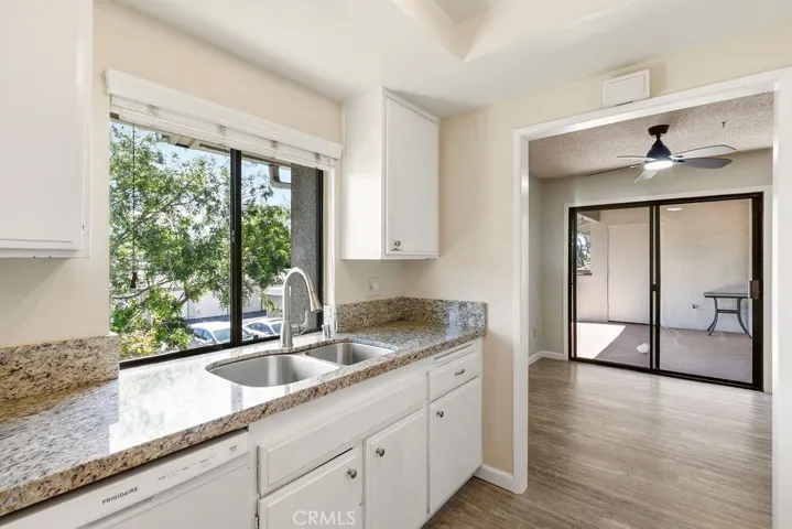 8633 Portola Court 17e, Huntington Beach, California 92646