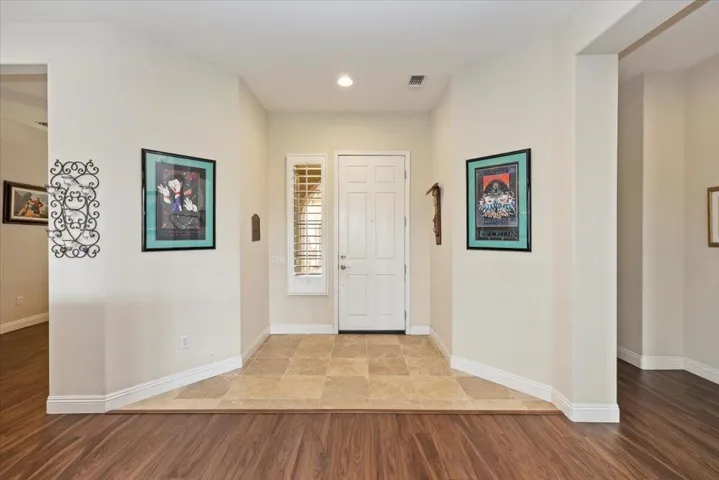 20-Entry and Foyer