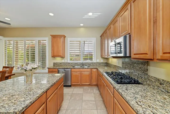 32-Kitchen
