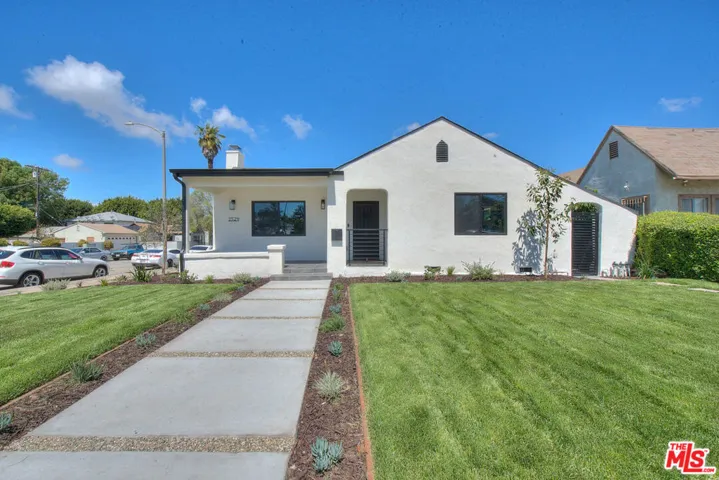 2529 W 73rd Street, Los Angeles, California 90043