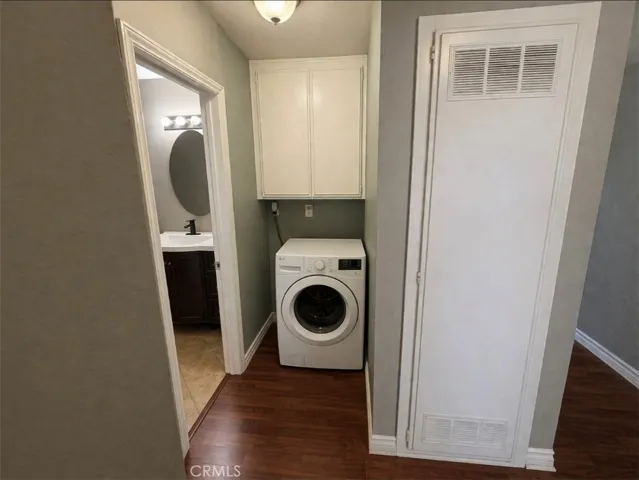 laundry area Virtually staged photos.