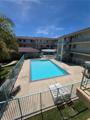 Community pool