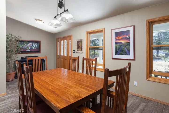 Dining room.