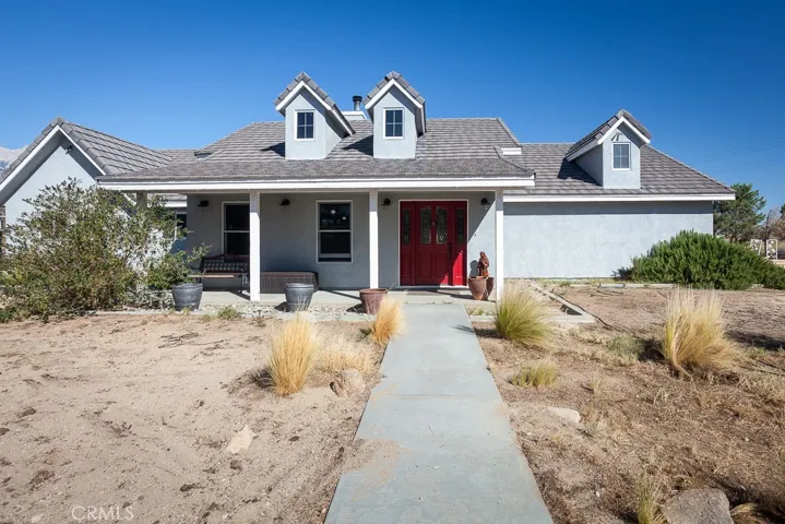 Front of main house.