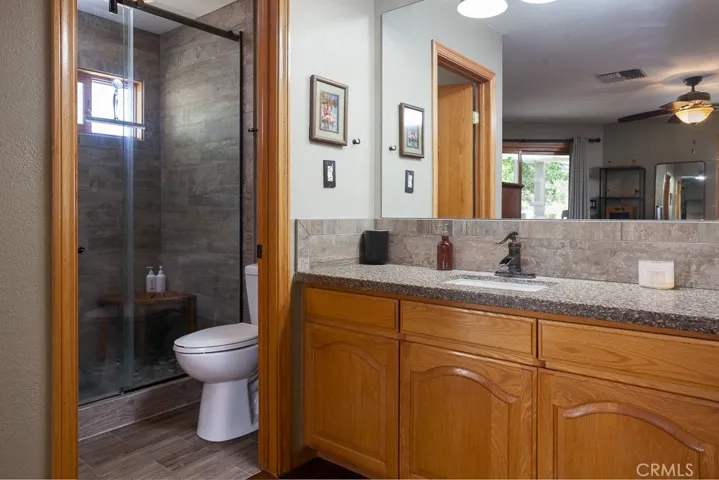 Main Bathroom.