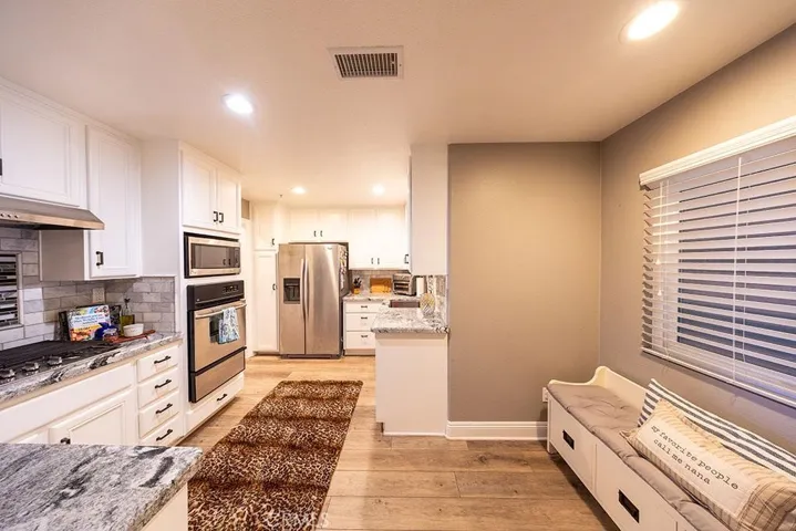 kitchen/nook