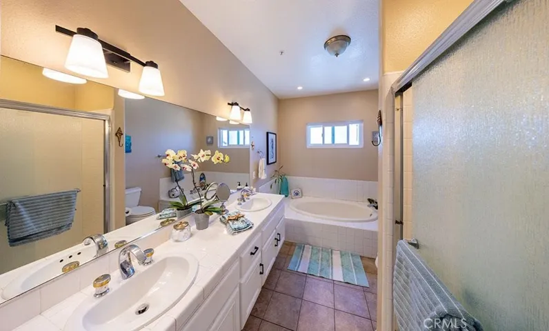 attached master bathroom