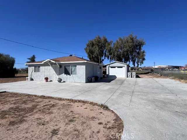 11918 Hemlock, Hesperia, California 92345