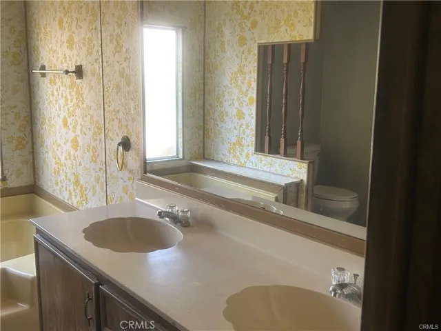 6773 Sayre, Nice, California 95464