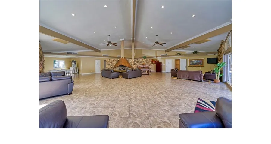 4201 Topanga Canyon Boulevard 21, Woodland Hills, California 91364