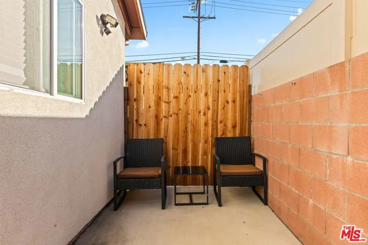 JADU - outdoor sitting area