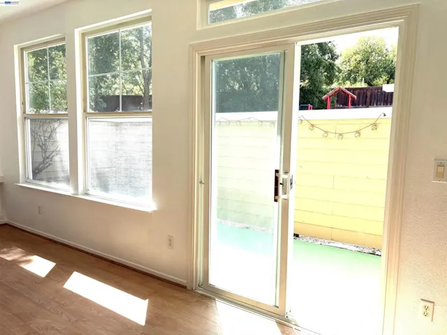 Access to side patio
