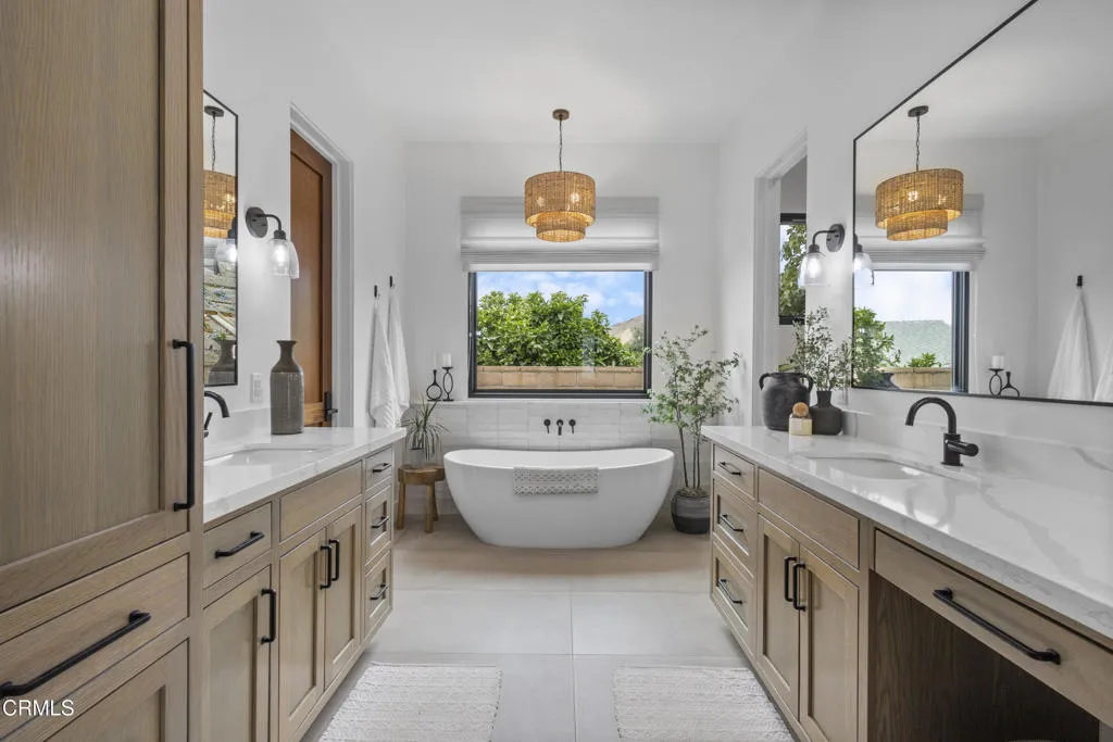 Master Bath tub vanity