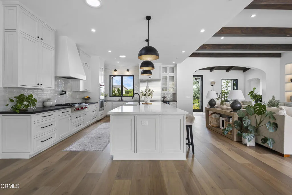 Kitchen living