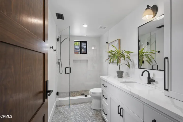 Guest Bath 3