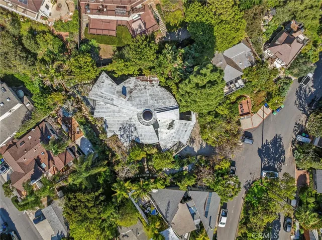 This is a rare opportunity to own a truly distinctive residence in one of California’s most desirable coastal communities—just moments from Laguna Beach’s celebrated lifestyle.
