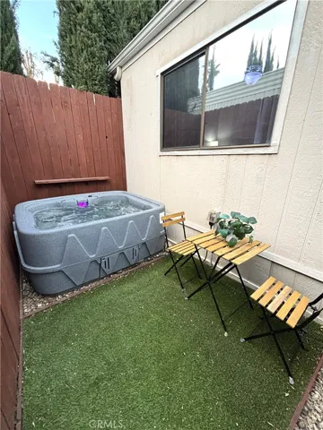 Tub for relaxing