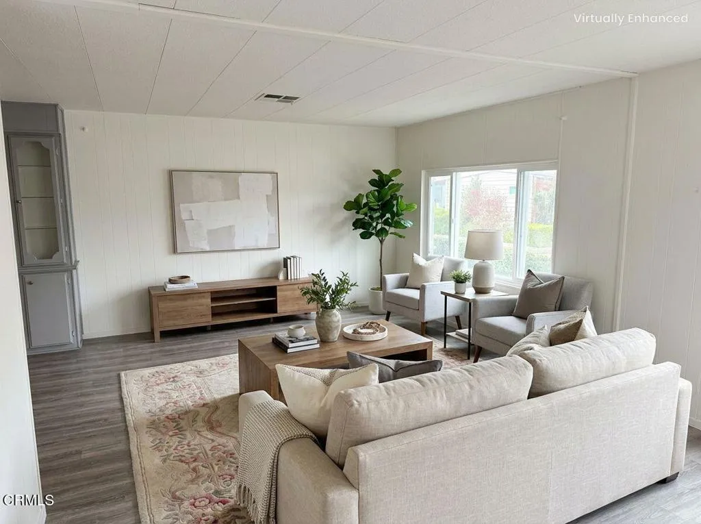living room1- AI staged