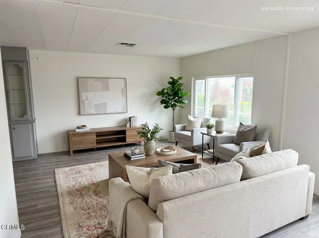 living room1- AI staged