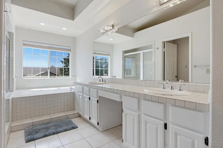 65 Via Casitas, Bonsall, California 92003