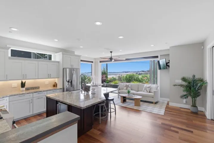 2974 E Cliff Drive, Santa Cruz, California 95062