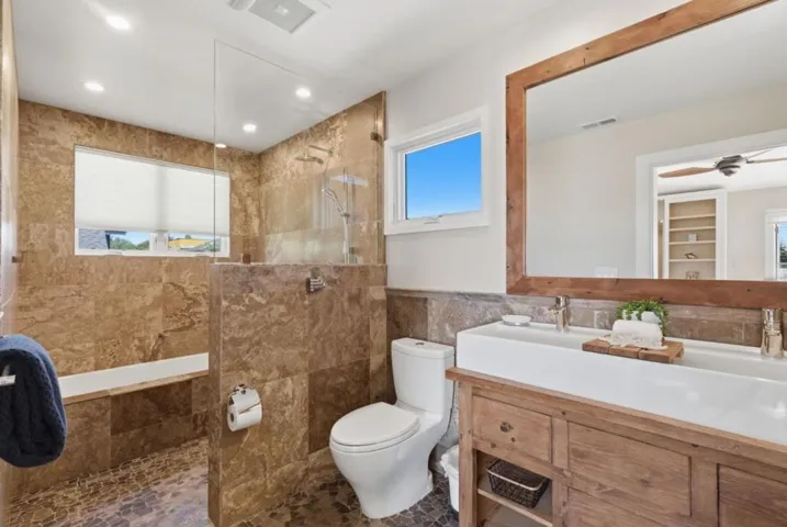 2974 E Cliff Drive, Santa Cruz, California 95062