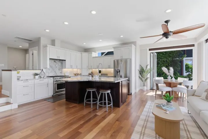 2974 E Cliff Drive, Santa Cruz, California 95062
