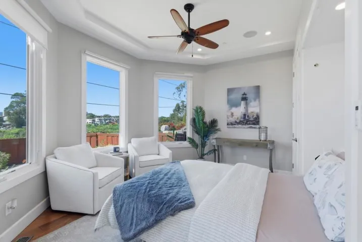 2974 E Cliff Drive, Santa Cruz, California 95062