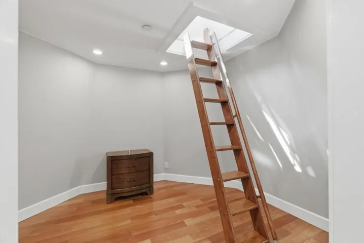 2974 E Cliff Drive, Santa Cruz, California 95062