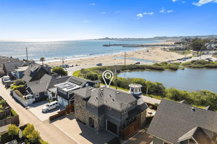 2974 E Cliff Drive, Santa Cruz, California 95062