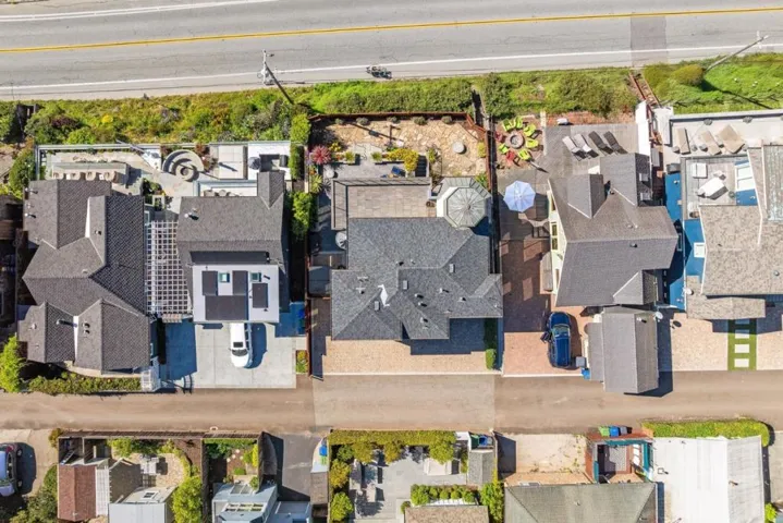 2974 E Cliff Drive, Santa Cruz, California 95062