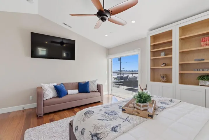 2974 E Cliff Drive, Santa Cruz, California 95062