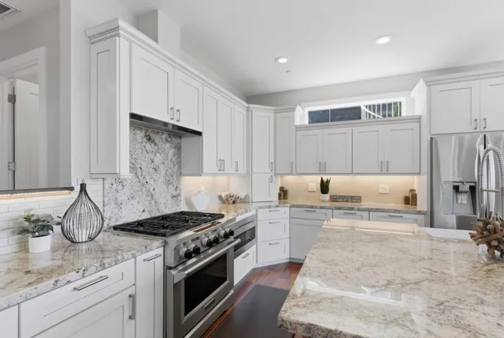2974 E Cliff Drive, Santa Cruz, California 95062