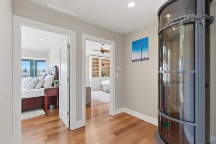 2974 E Cliff Drive, Santa Cruz, California 95062